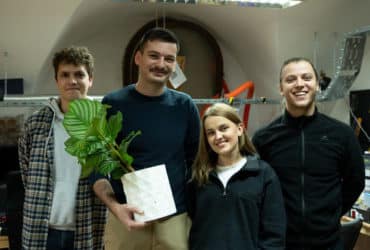 Studenti FOI-ja osmislili pametnu IoT posudu za cvijeće